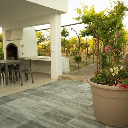 הוילה פוטיניאנו Trulli Ulivi מראה חיצוני תמונה