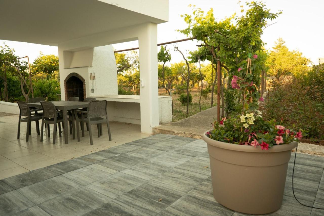 הוילה פוטיניאנו Trulli Ulivi מראה חיצוני תמונה
